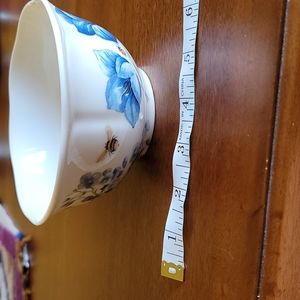 Lenox rice bowl  butterfly medows 5.5 inches across